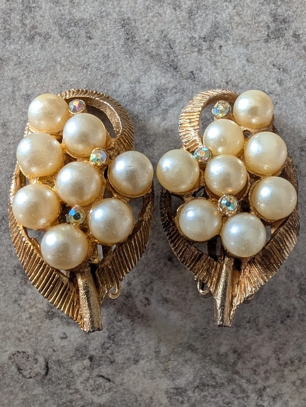 Vintage Gold Tone Faux Pearl Clip On Earring Set